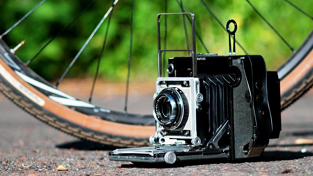 Graflex Century Graphic: A Perfect Bikeable Medium Format Camera?
