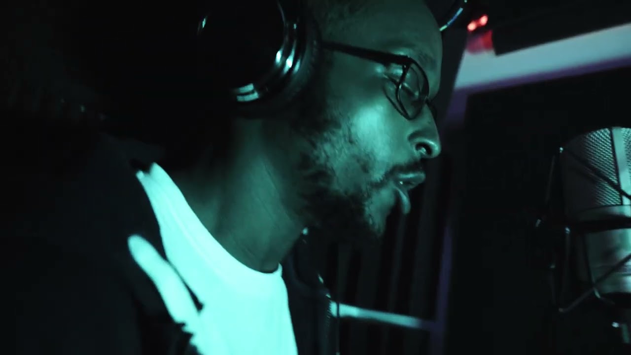 Davo M - Dollar In Mind [Studio Video] prod by : @ctonthetrack4  Directed by : @ctonthetrack4 