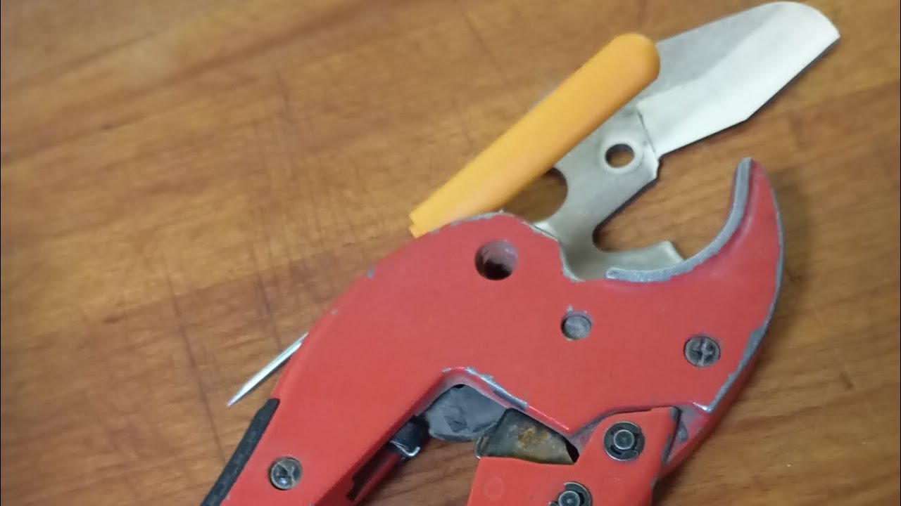 🔥✂️Como afilar unas tijeras ✂️ profesionales de fontanería de cortar PVC 💪👌💯😜