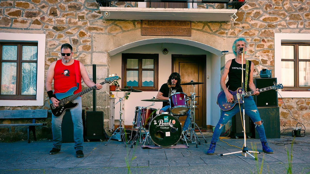TXAPELPUNK - SOLO TÚ - Vídeoclip