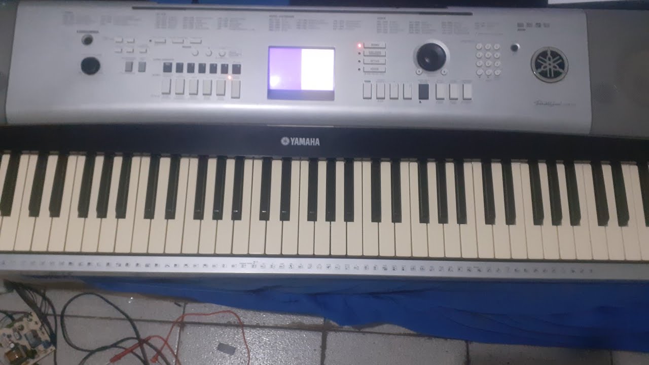 Teclado Yamaha  DGX 520 som baixo veja como Resolver o problema