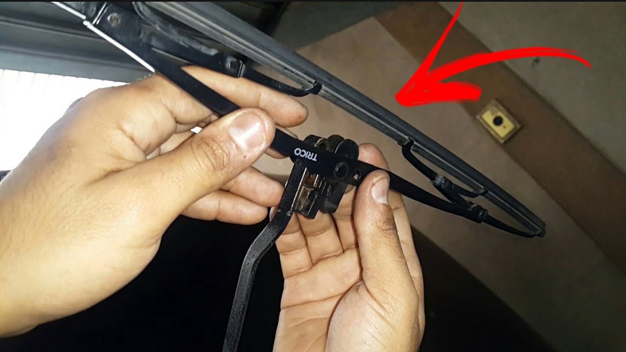 Como trocar a paleta do limpador de parabrisa do corsa