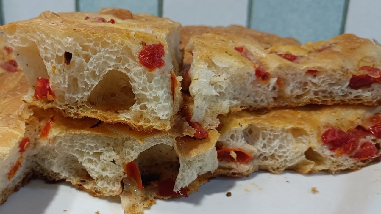 FOCACCIA con POMODORI e CIPOLLE  Impastata a mano #focaccia#ricettaveloce#ricettafacile