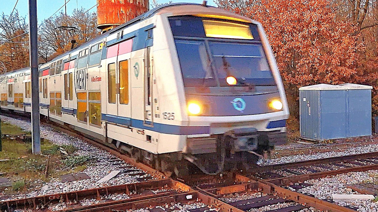 RER🟥Ligne A🟥🚈MI2N Altéo IDF : Cergy-le-Haut➡️Poissy➡️Marne-la-Vallée - Chessy (Parcs Disneyland🐭)