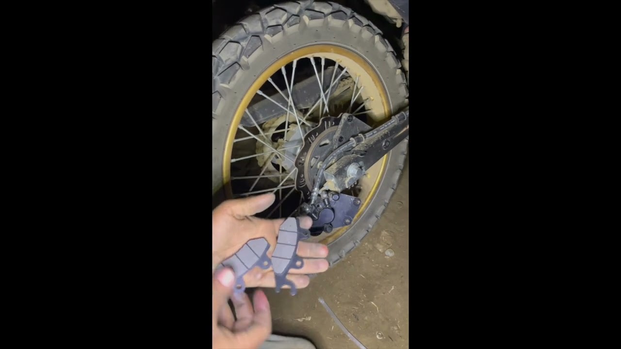 CAMBIO DE BALATAS DE LA DM 300 DE ITALIKA