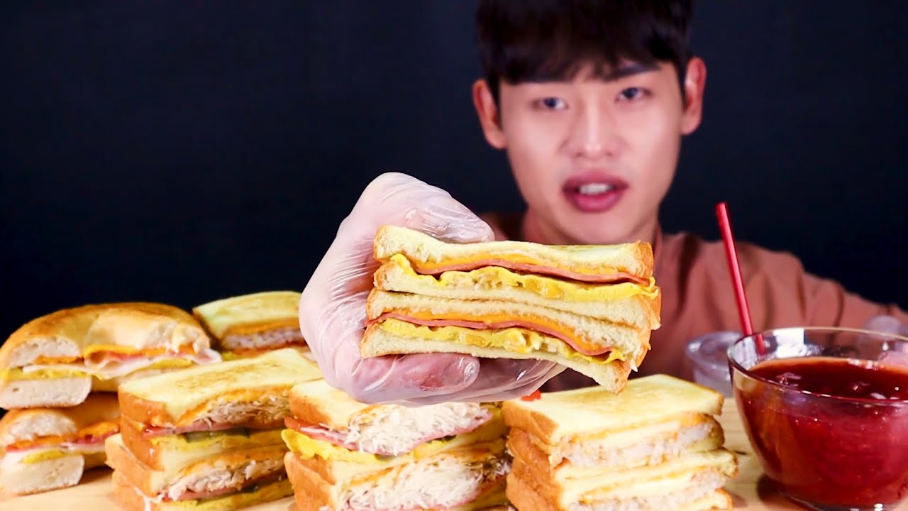 이삭토스트 더블치즈감자 햄치즈 베이컨 샐러드토스트 먹방!(ft.딸기쨈) Toast MuKBang! bánh mỳ nướng トースト~!!