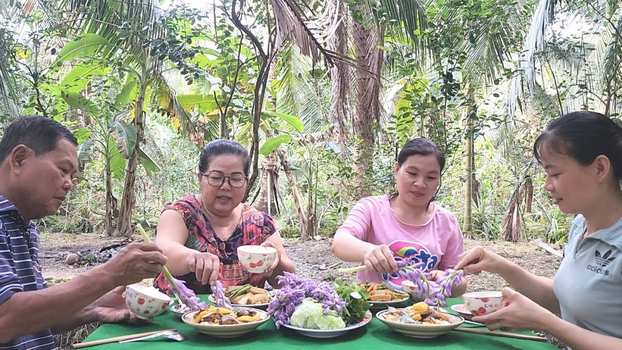Một Loại Hoa Tưởng Chừng Như Đơn Giản Nhưng Kết Hợp với Món Này Ăn Lại Rất Ngon |BQCM & Family T1300