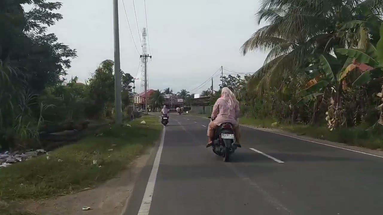 Riding Pagi Desa: Embun Sawah, Jalan Berkelok, Gunung Menyapa! 🏞️🚀