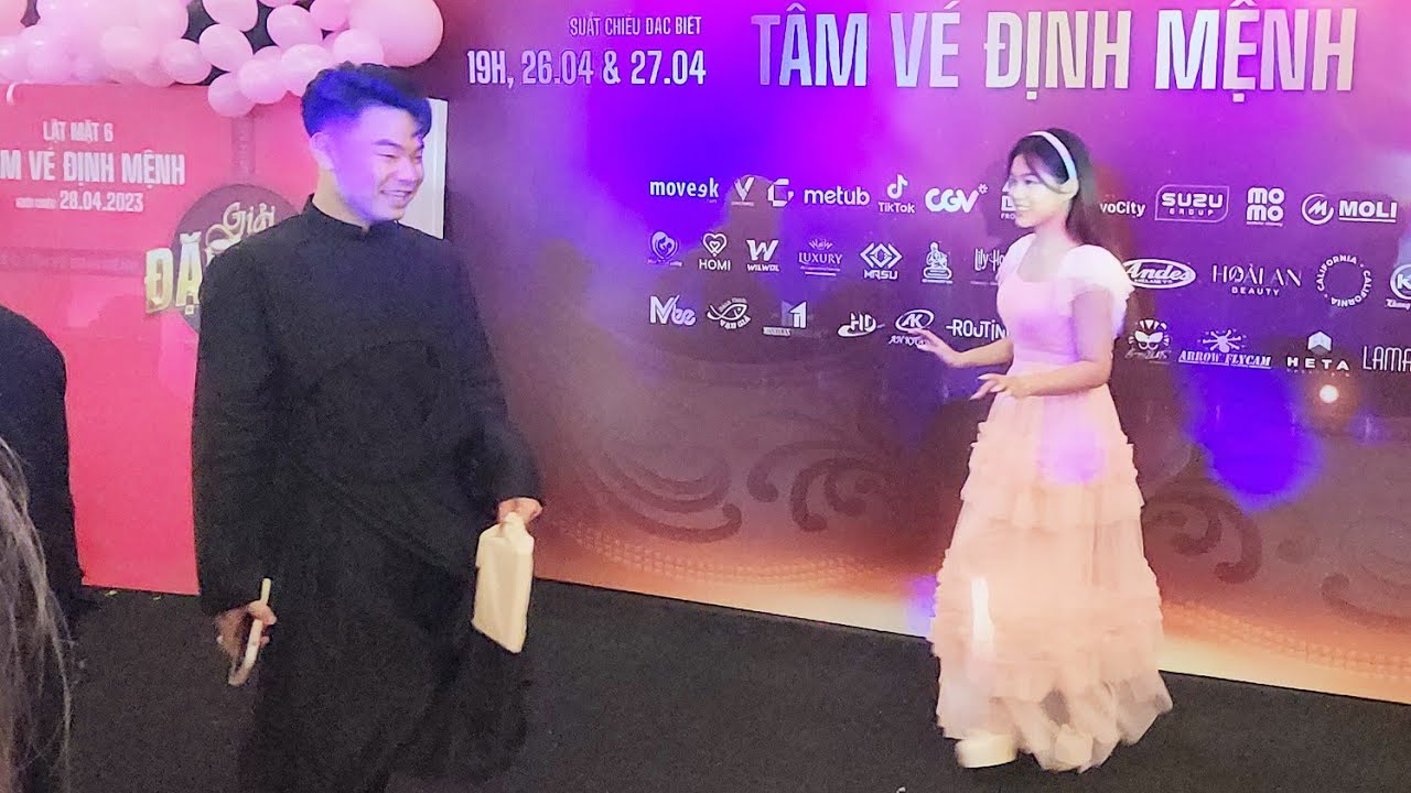 Trường Sang GHẸO Tuyết Nhung khi tạo dáng chụp ảnh | Danh hài Quang Minh, Akira Phan