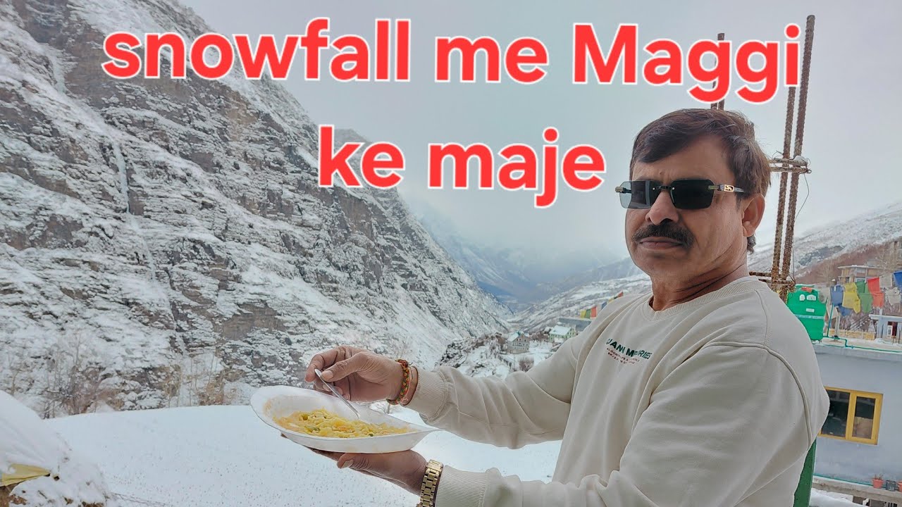 Snowfall me Maggi ke maje...#snow #manali #viralvideo #suscribe #Maggi 