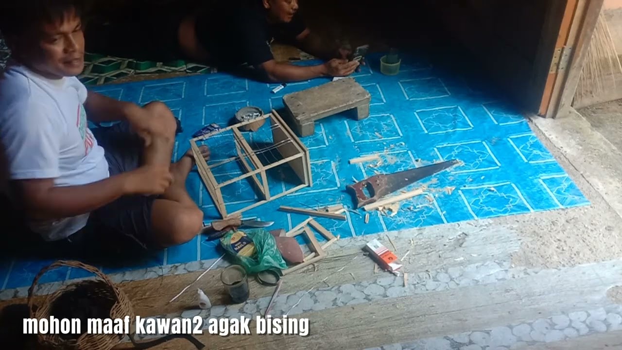 Proses pembuatan catok atau box burung tekukur dua lantai. @tekukurmeranginjambi