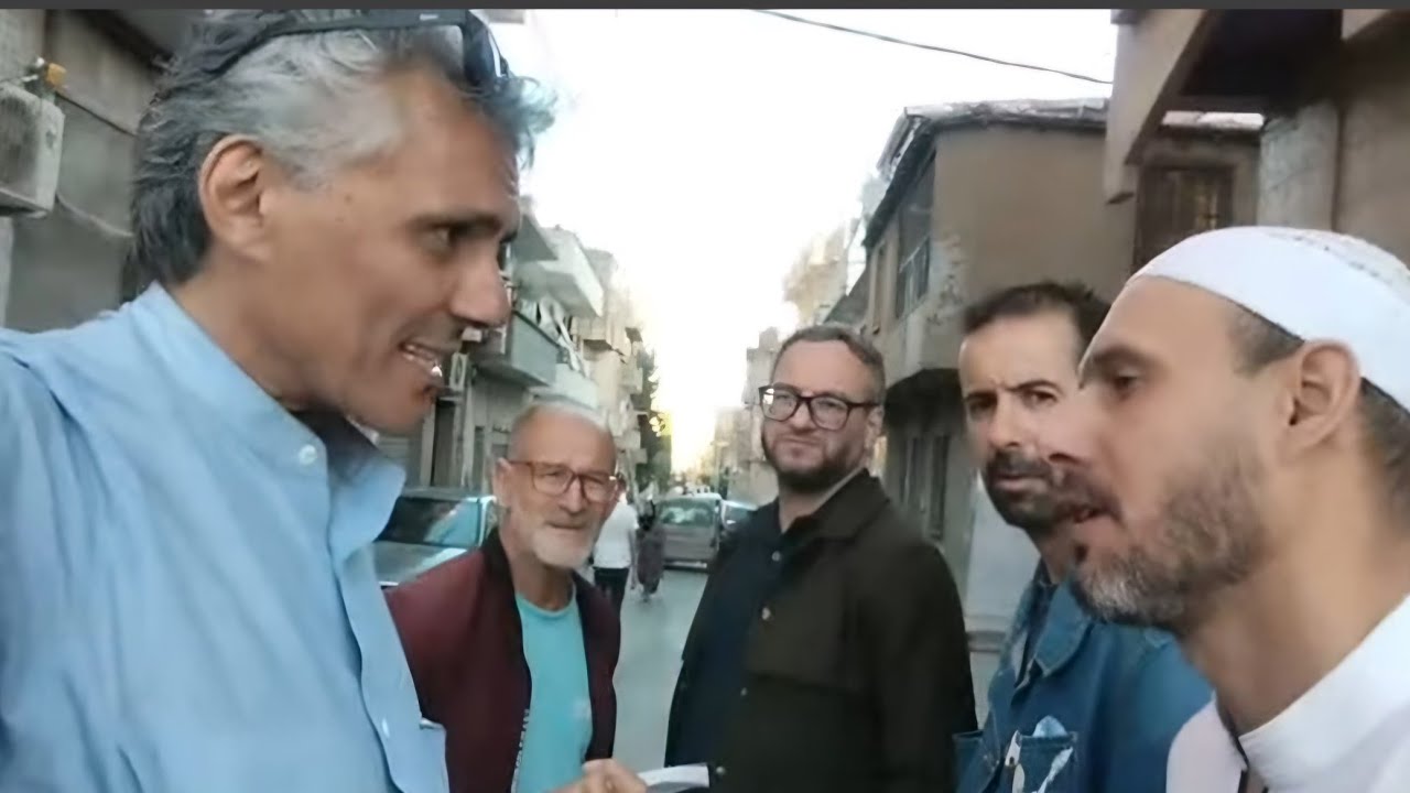 SETIF 1 : Quel accueil fraternel pour  Rachid Nekkaz lors de sa visite dans un march&eacute; populaire !