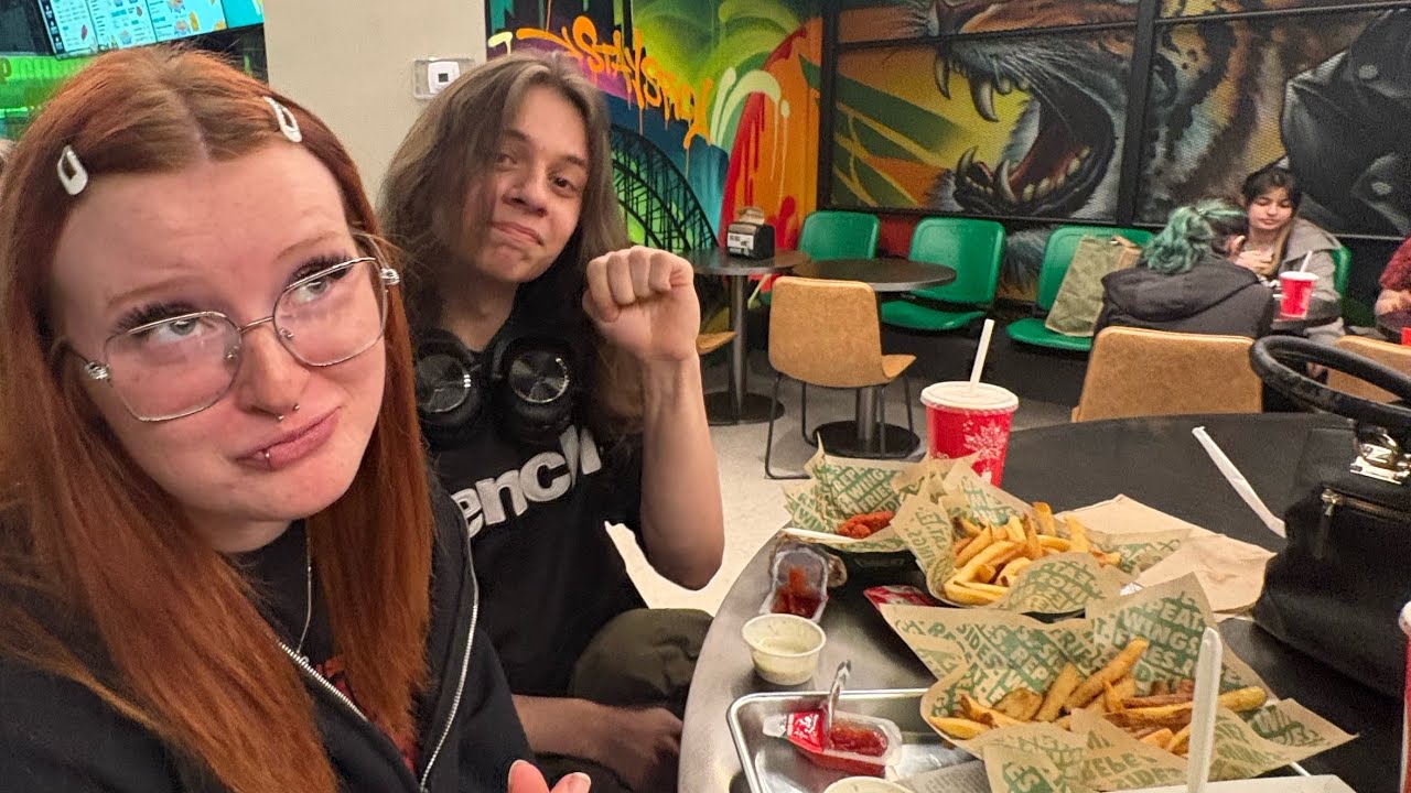 canadians first time trying wingstop (DONT WATCH)
