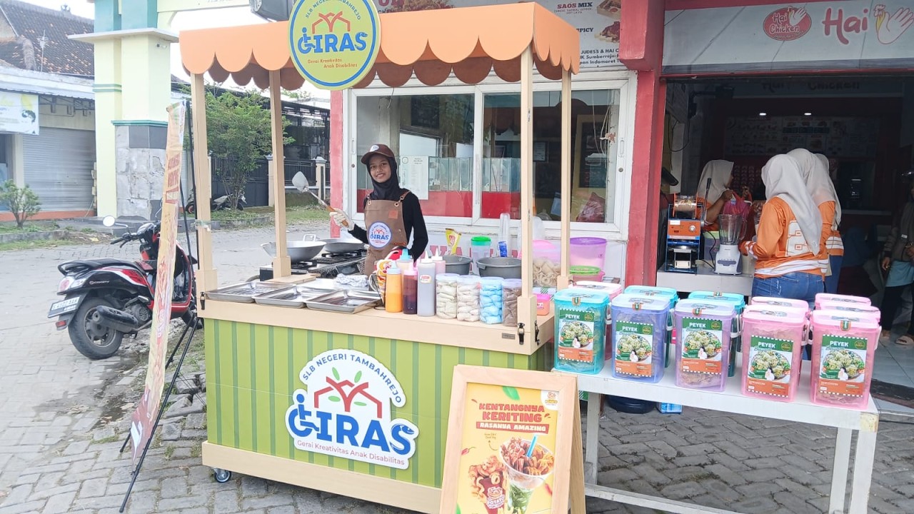 GIRAS ( Gerai Kreativitas Anak Disabilitas)