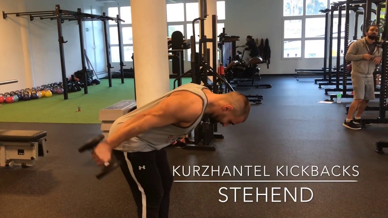 Armtraining | Trizepstraining: Kurzhantel Kickbacks, stehend