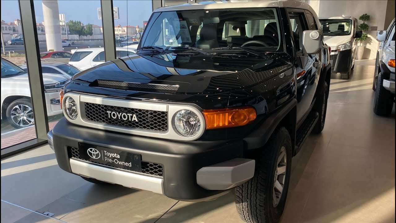 Toyota FJ Cruiser - It Has The Craziest Visors & Doors