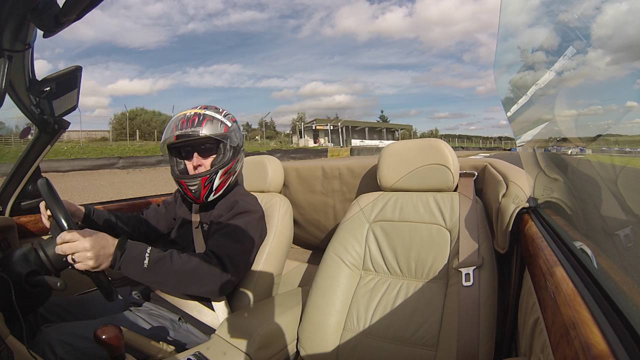 MG RV8 Knockhill Track Day 29 08 2016