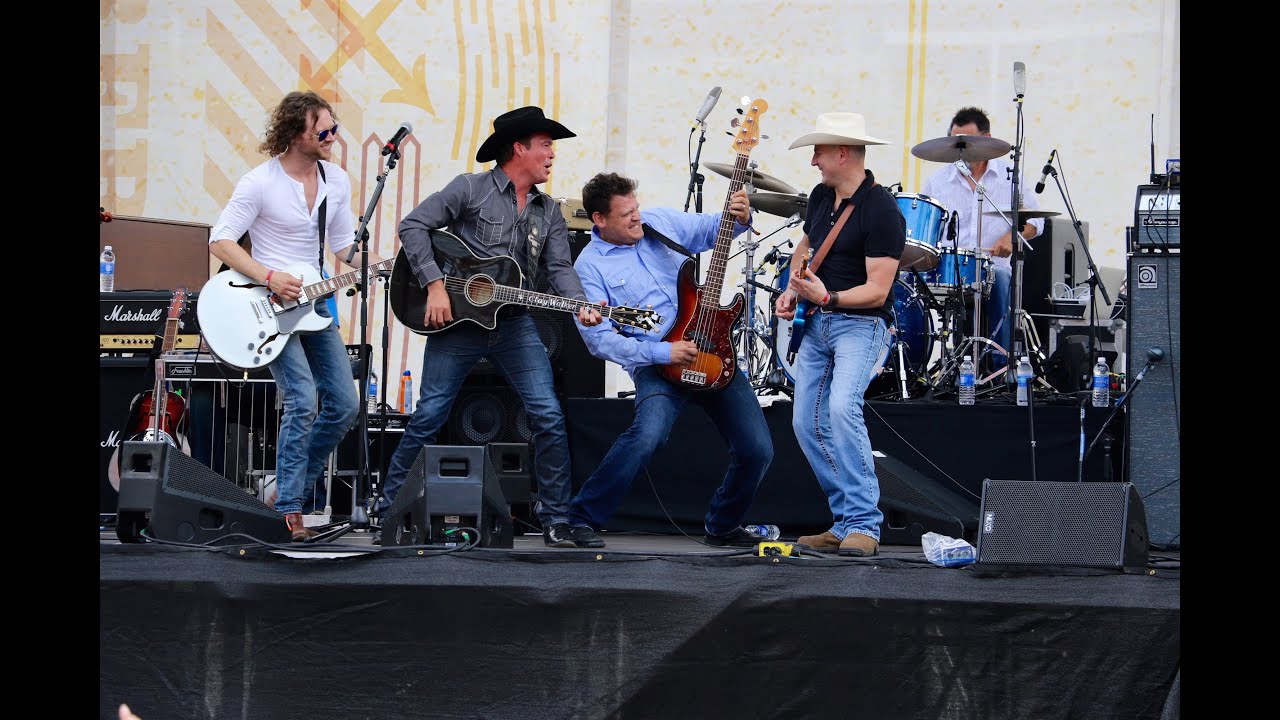 Clay Walker - Your Love Makes Me Want to Stay (New Song) - CMA Fest Riverfront Stage - 06/12/15