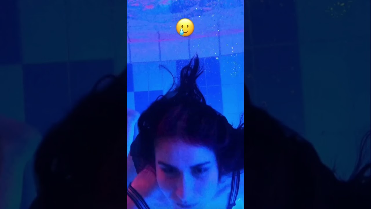 Meine Freunde haben mich Unterwasser fotografiert&hellip; #dadania #prank