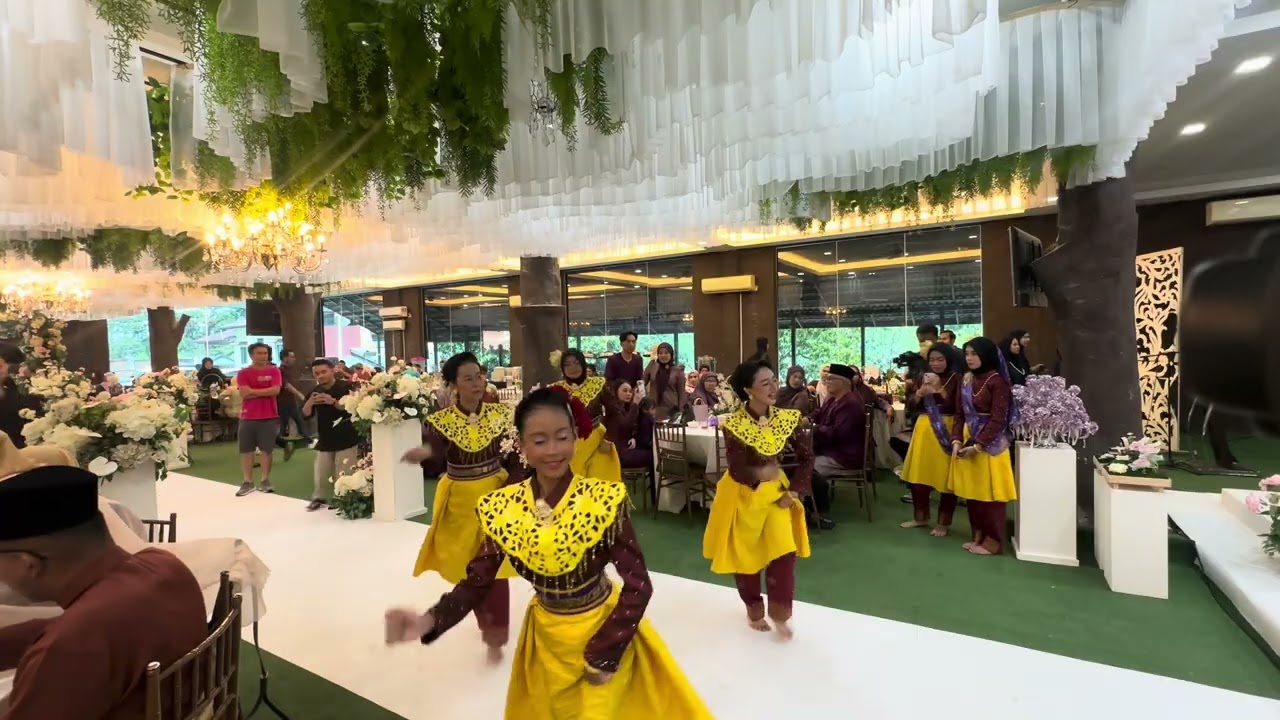 Persembahan Tarian Zapin Duduk Bertakhta - Show Wedding 