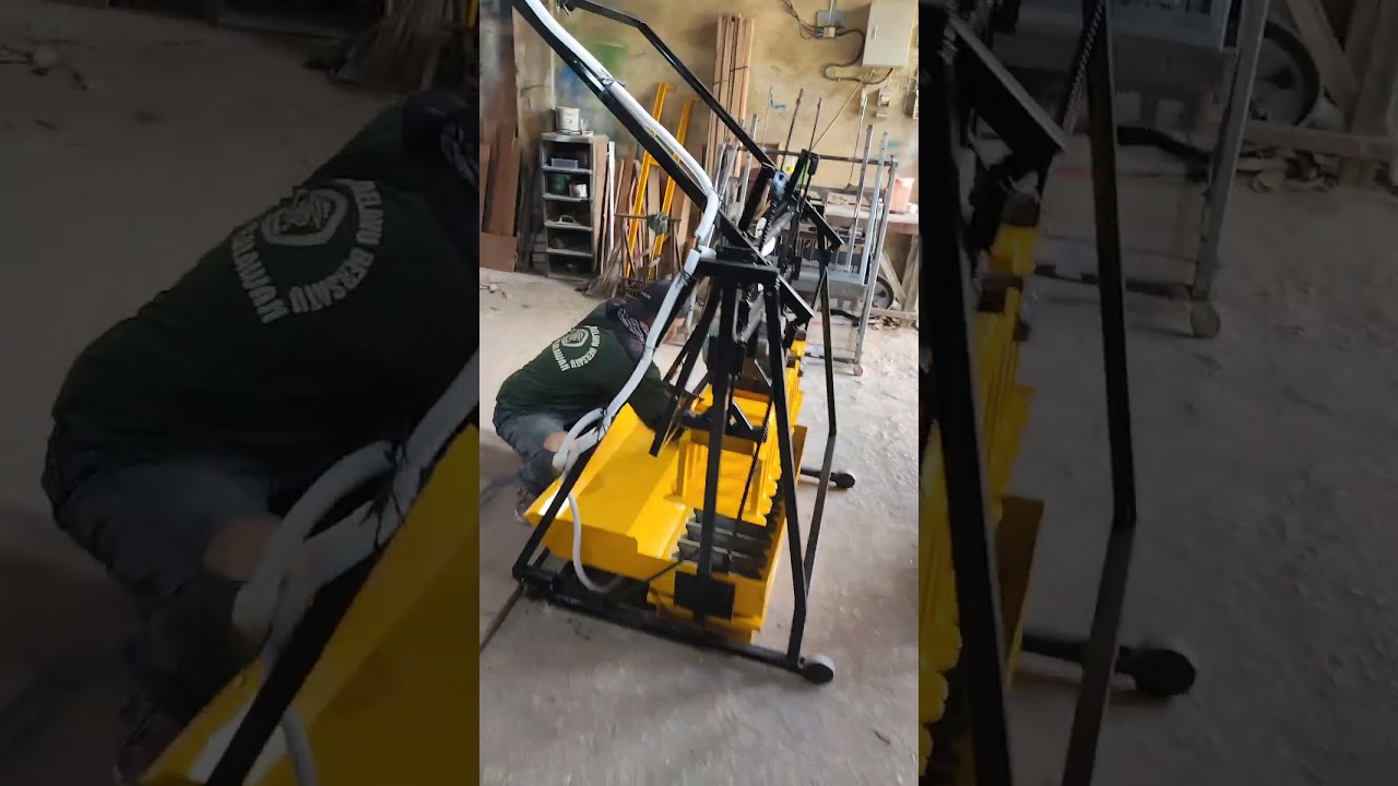 Hasil uji mesin press batako getar. Hub Wa : 0852-7153-4363