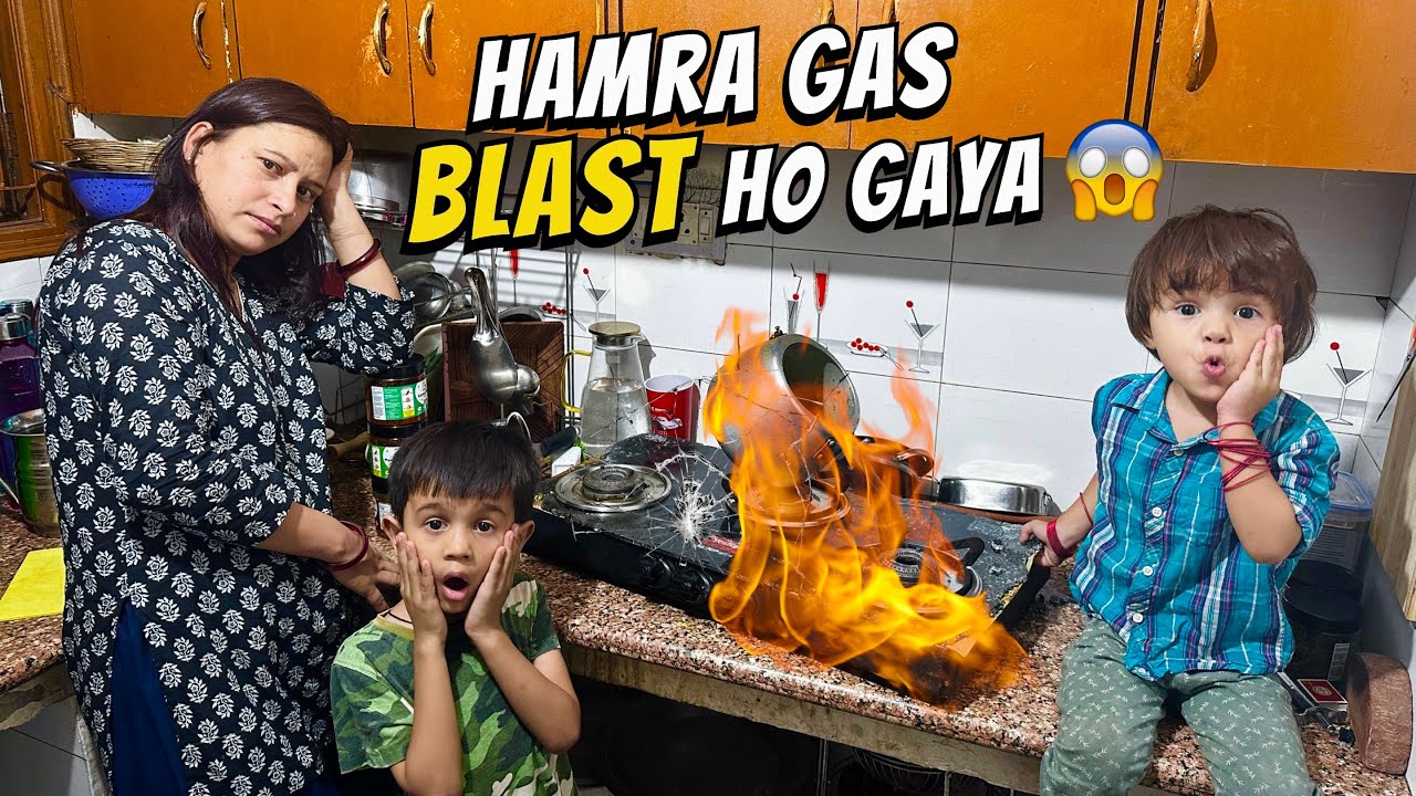 Mummy Ke Saamne Gas Blast Ho Gaya 😱 Bahut Bada Nuksaan Ho Gaya 😢 | Negi & Family