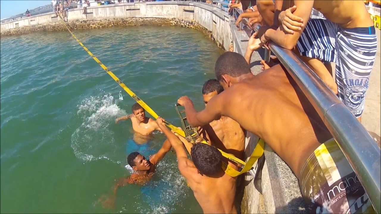 Slackline Salvador - Waterline na Ponta de Humaitá - Slackline for life