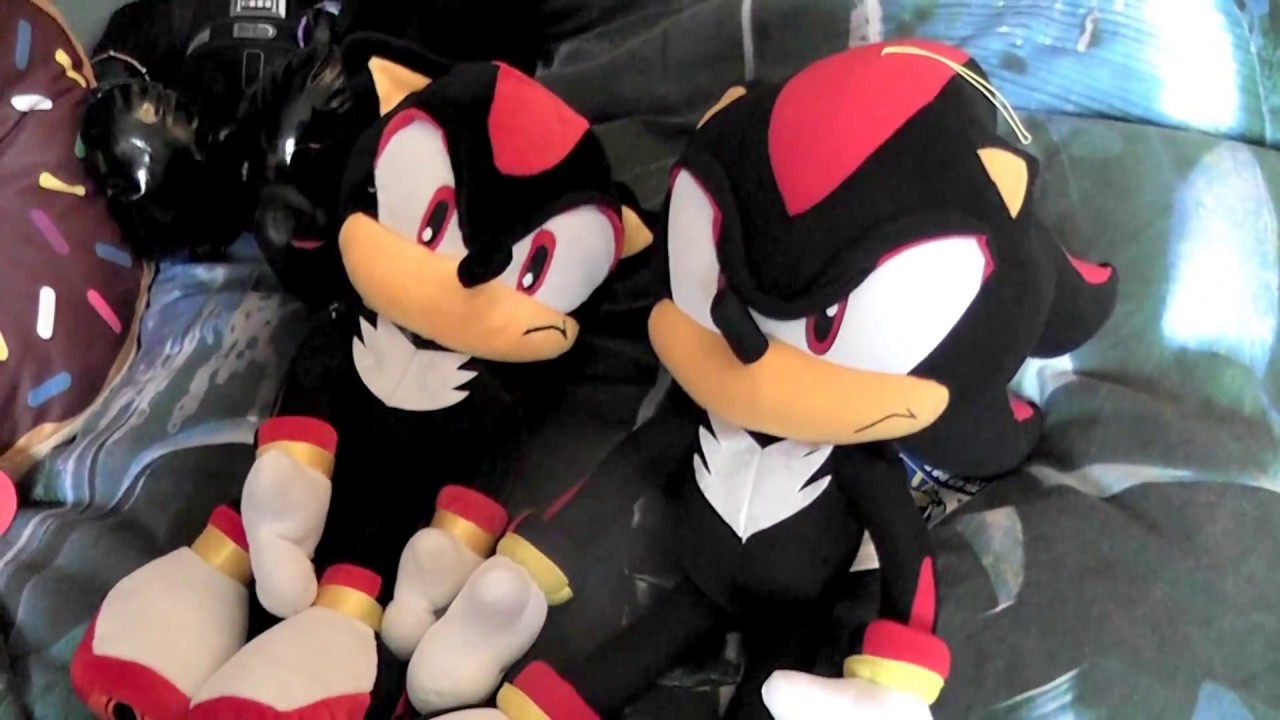 Package 20 inch GE Shadow the hedgehog plush