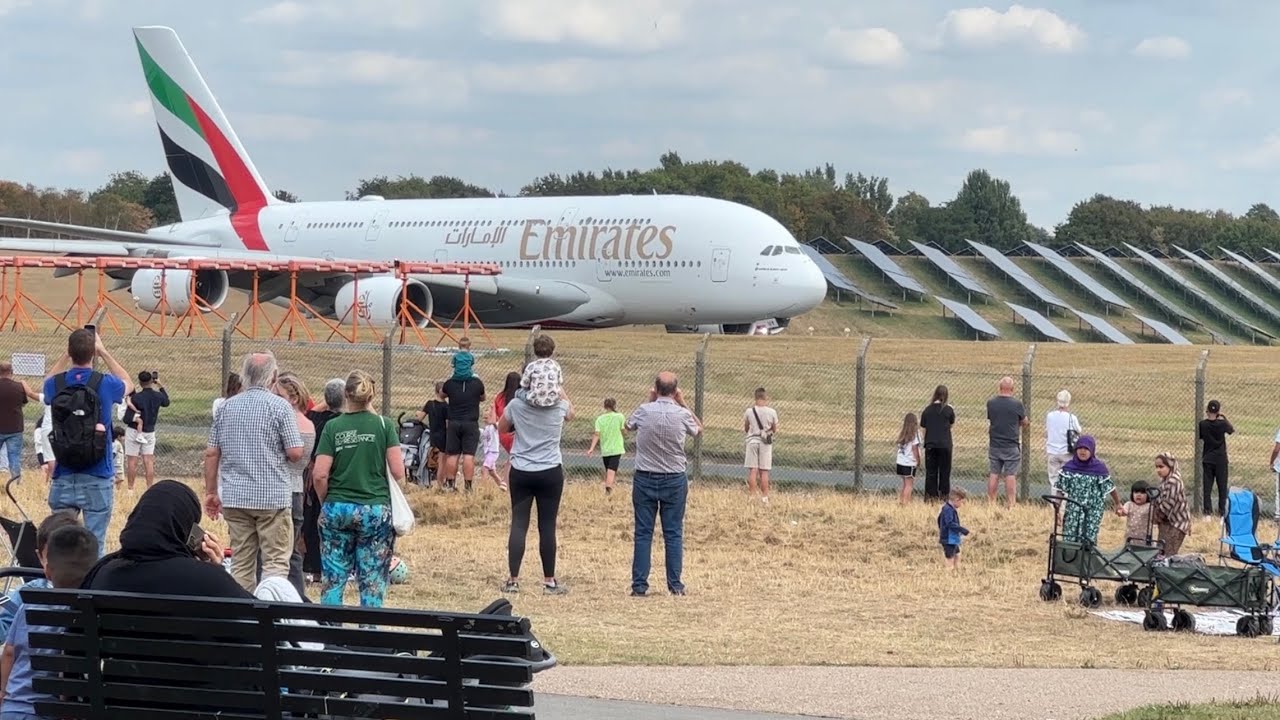Amazing!! Sunday Crowd Moment When The World Biggest Passenger Jet Emirates 🇦🇪 A380 TakeOff🛫|