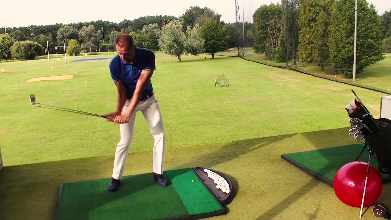 Het belang van de polsknik in de downswing van je golfswing