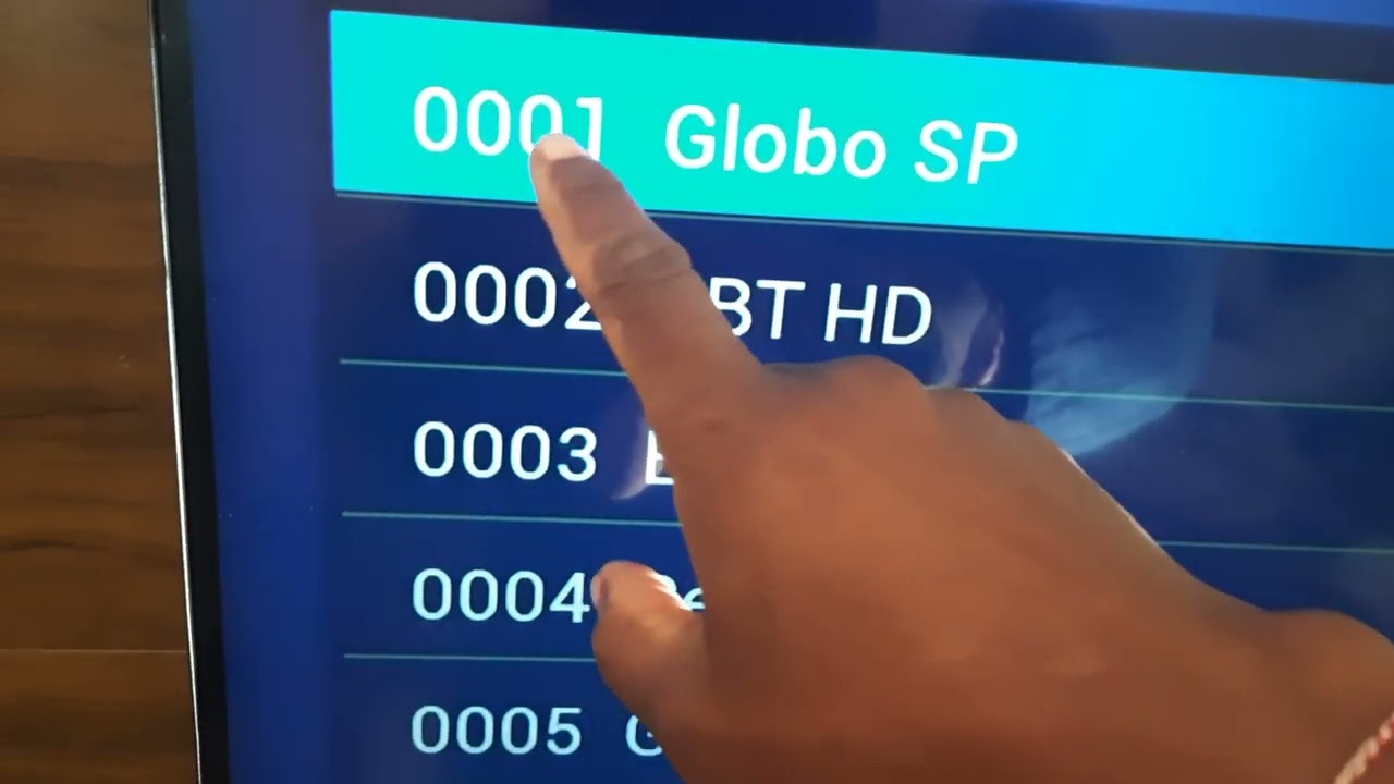 Como instalar receptor Satimak 5 na banda C .Colocar Pid de vídeo .E mudar de banda C para banda ku