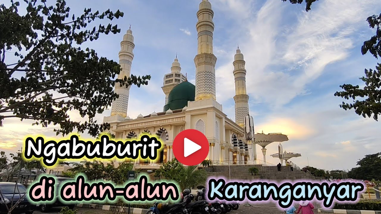 Ngabuburit di alun-alun karanganyar