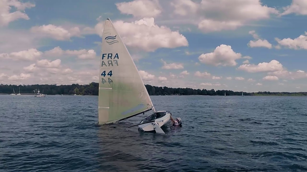FINN SAILING-WATERTIGHT FINN MAST demonstration