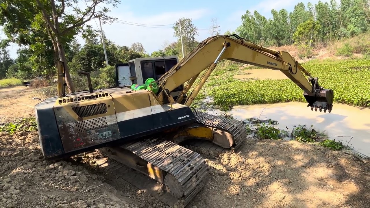 KOMATSU PC200 5ลอกพักตบชวา