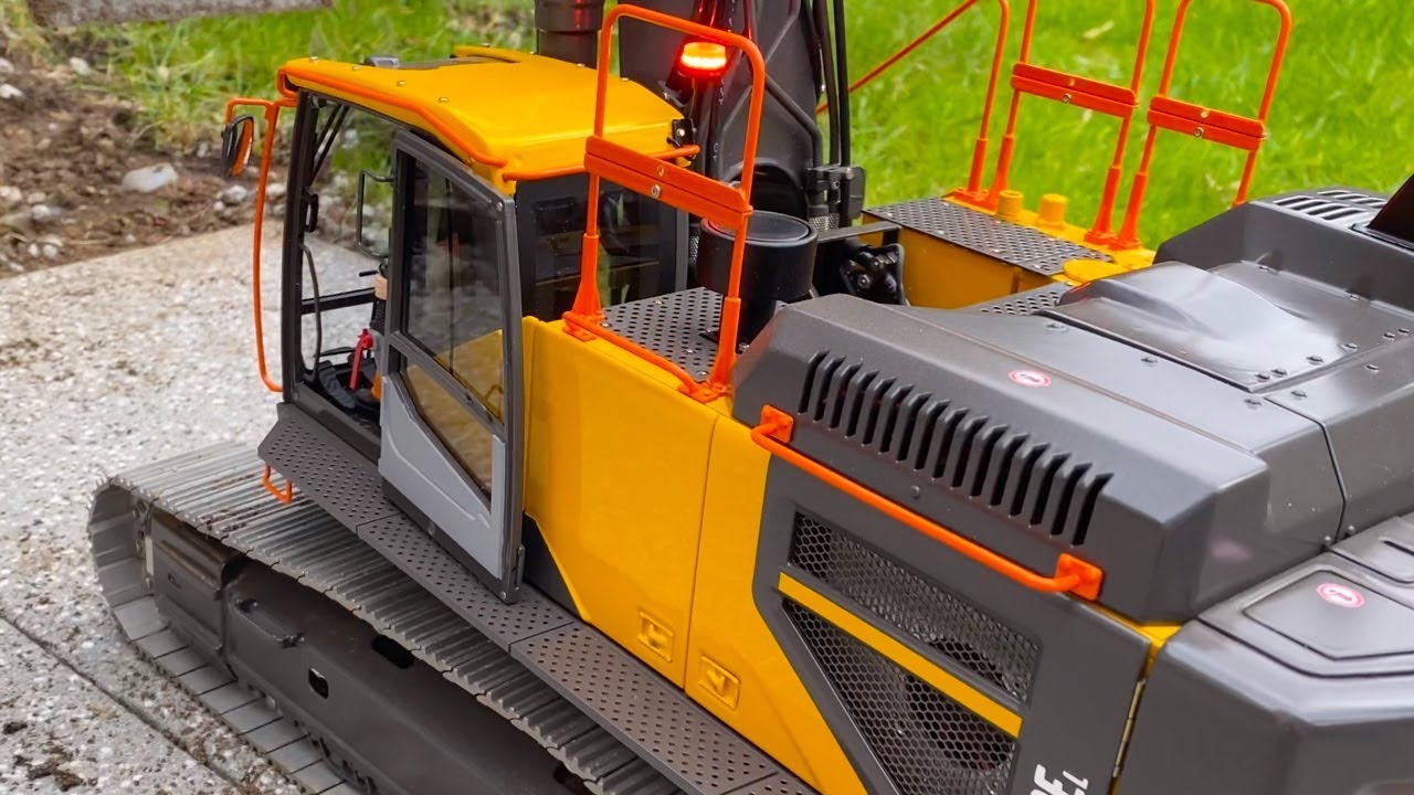 AWESOME RC EXCAVATOR VOLVO EC480 & LIEBHERR 970 SME working