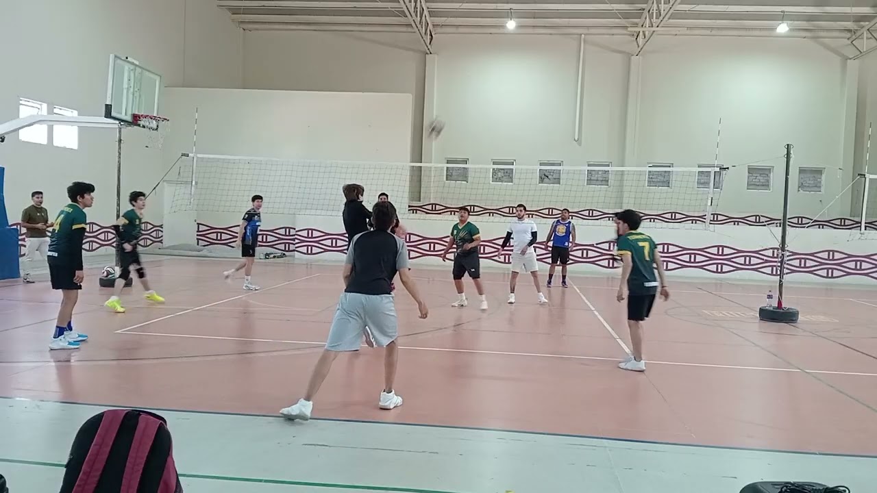 PATITOS FEOS VS TORNADO 