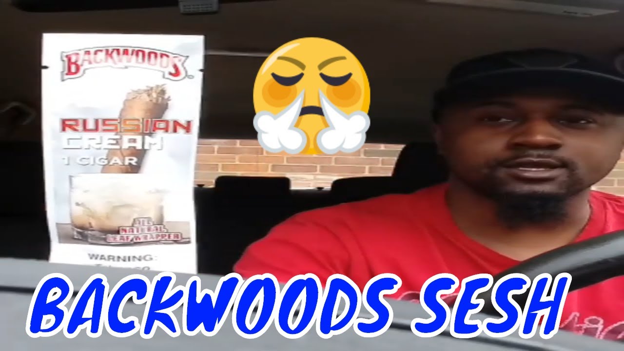 Rolling up a backwood (Russian Cream)