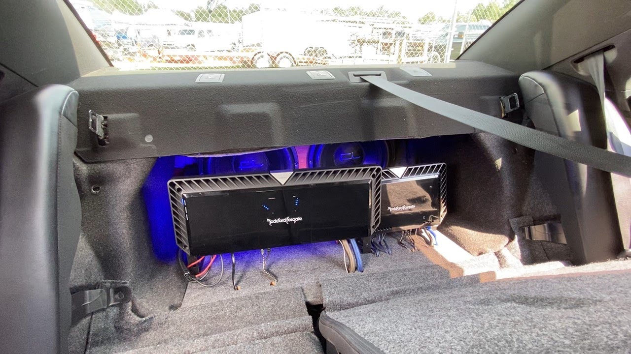 SEALED BOX CLEAN SOUND FROM 2 15S