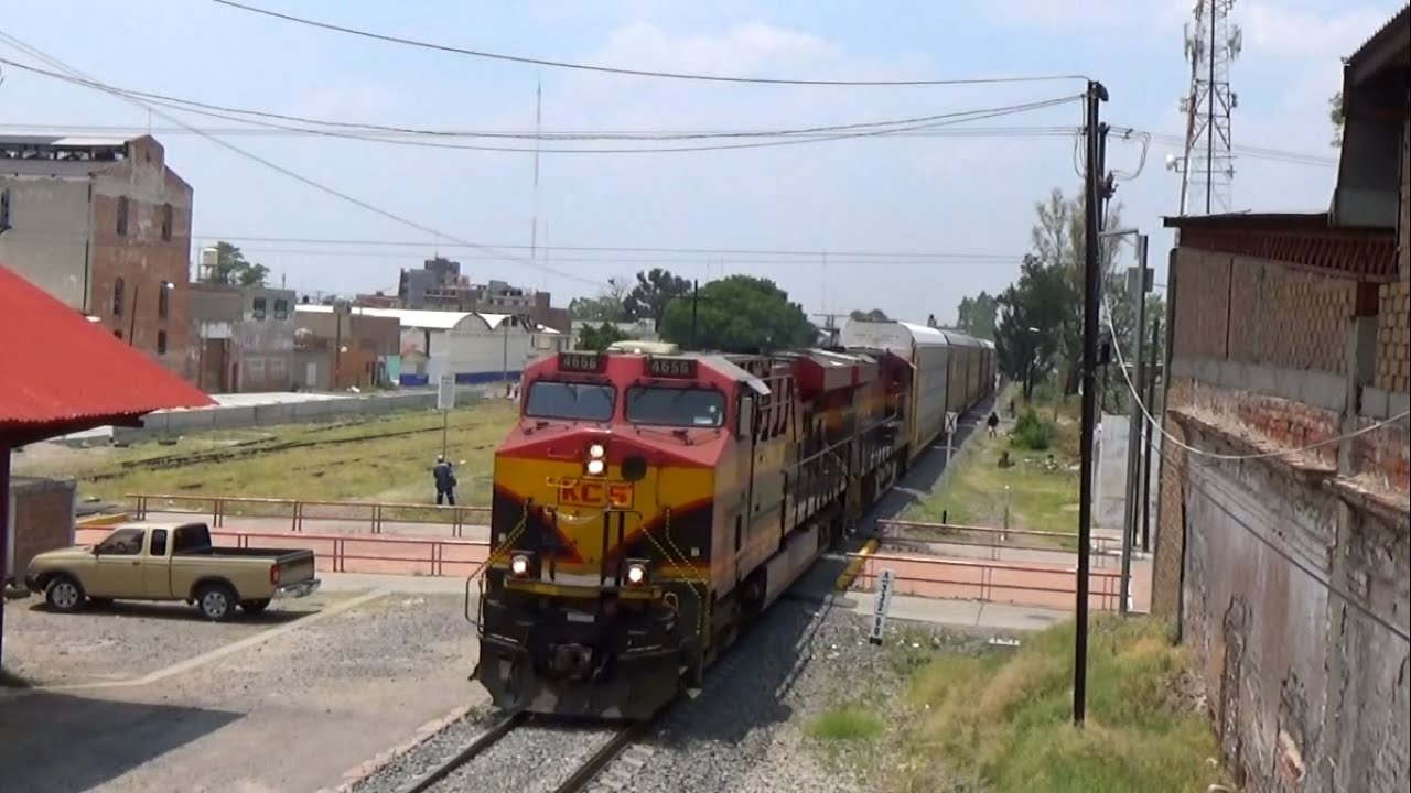 7 Trenes en Estacion Salamanca Ferromex KCSM y BNSF