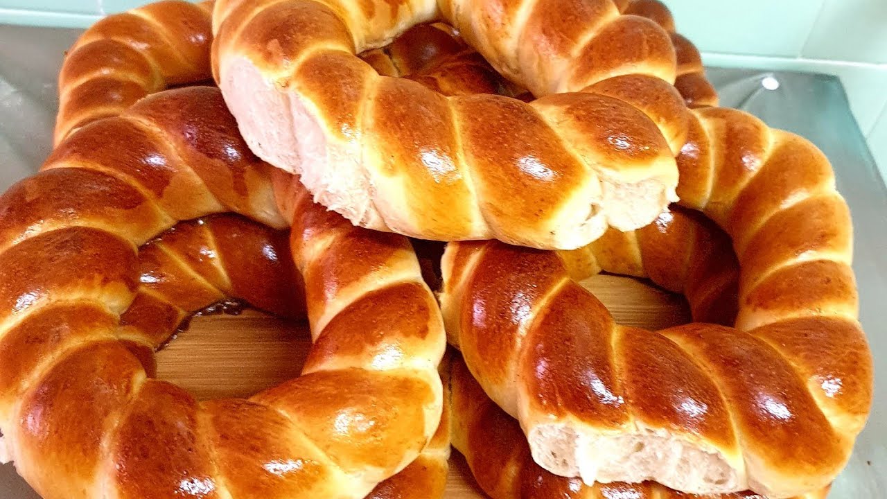 Colaci pufoși/ Fluffy rolls