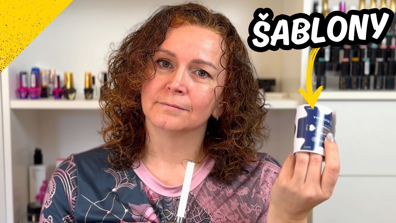 S Acrygelem na papírové šablony a domodelování stavebním gelem