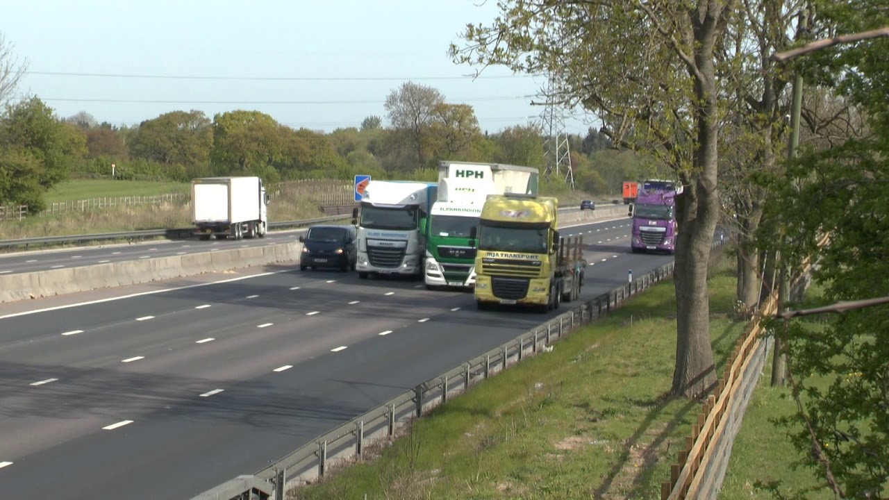 LORRIES M6 LOWER PEOVER CHESHIRE LOCKDOWN WK 5