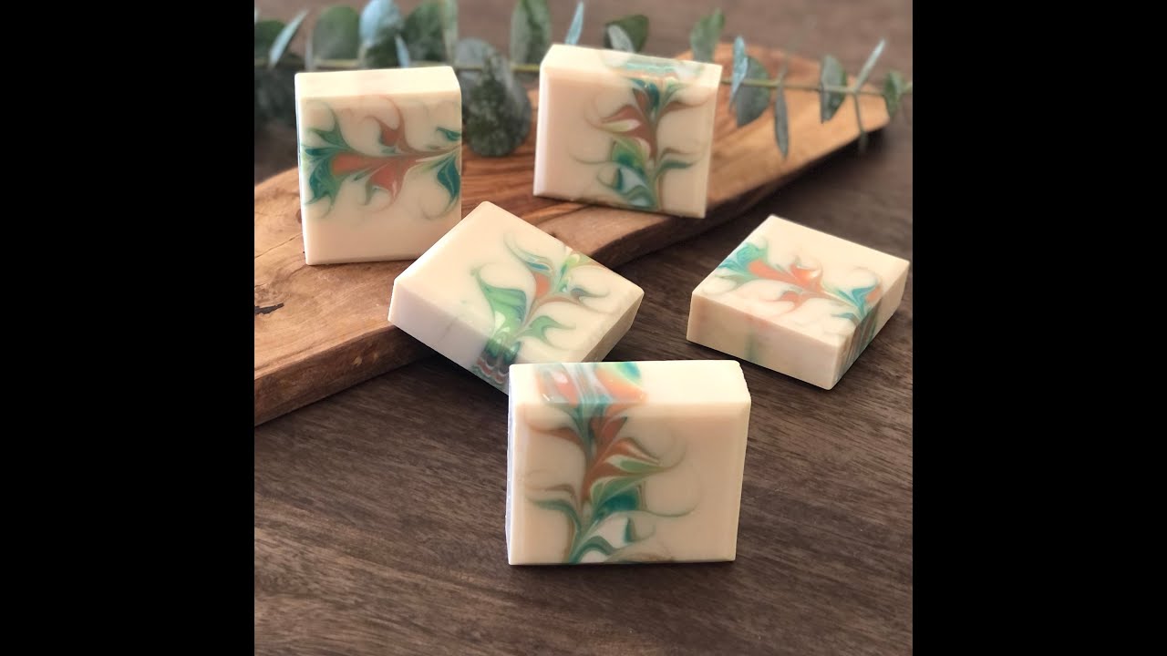 Cold process soap swirl technique with dividers. Swirl soap making.