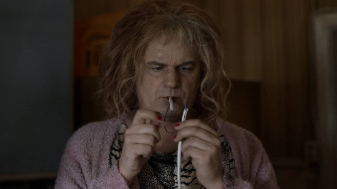 Morran & Tobias - Som en skänk från ovan: Filmklipp #2 - Morran är röksugen