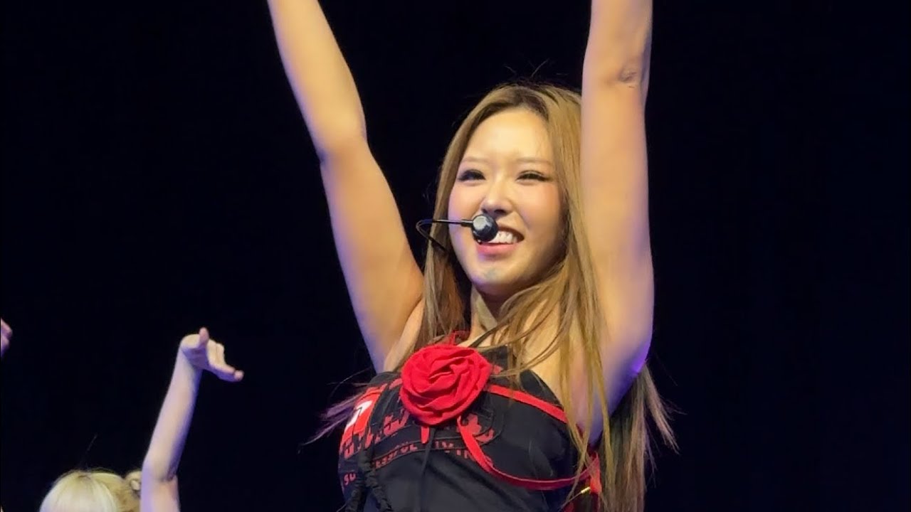 TTYL - Loossemble Hyeju Fancam Up_Link Station Tour 2024 @ Dr Phillips Center Orlando 241006 [4K]