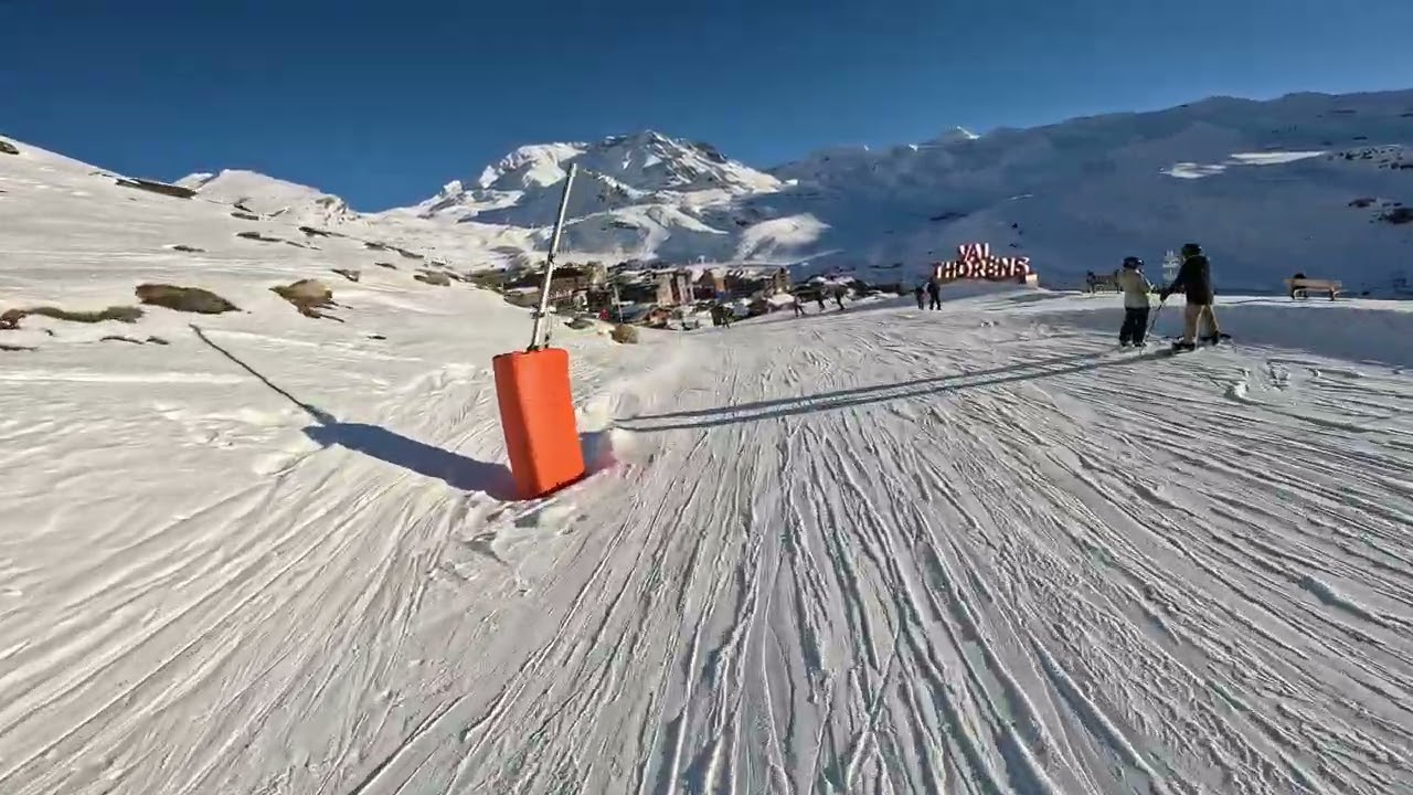 Val Thorens ski ride down to village December 2023