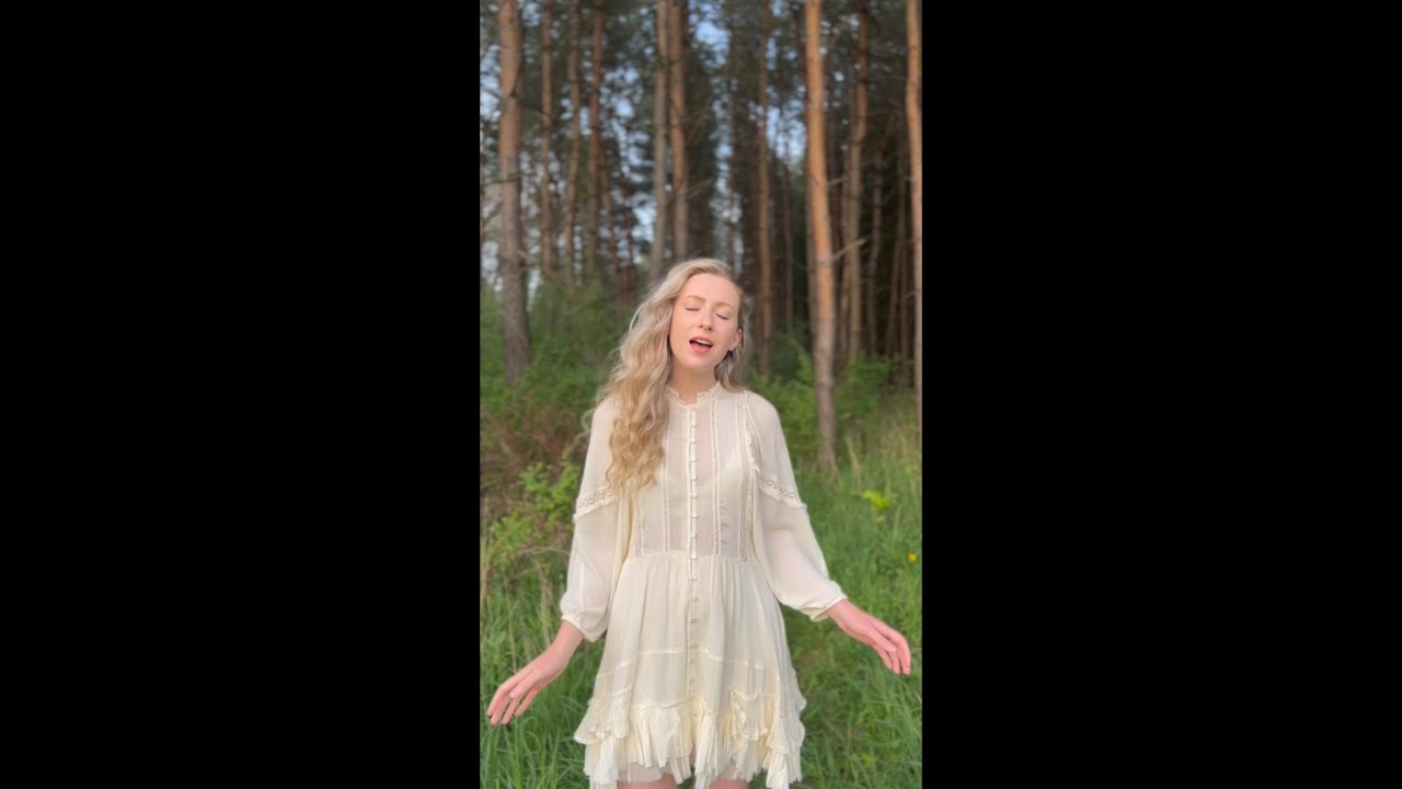 The Bee Gees cover by Roslyn Witter - 