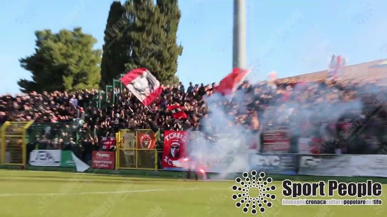 🔥 Sciarpe, mani e cori al cielo per il diavolo: Teramo @Giulianova 2023-24