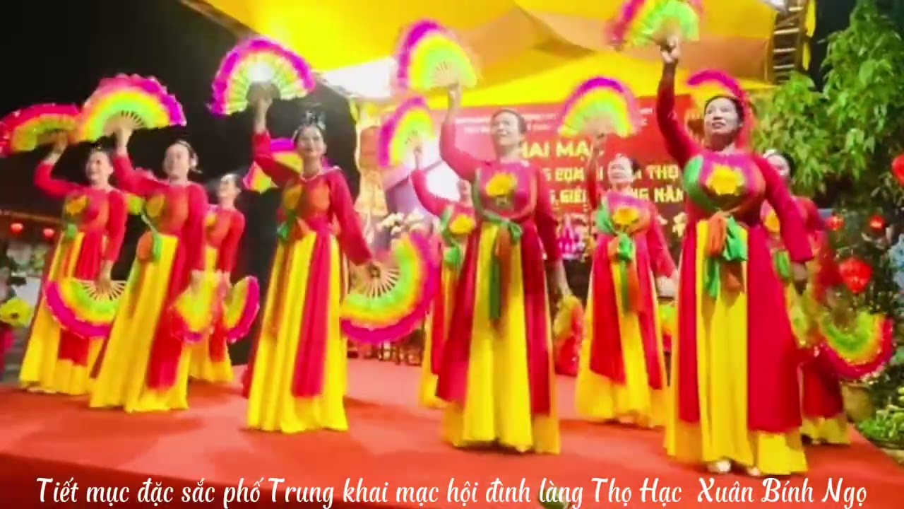 Khai mạc lễ hội truyền thống di tích đình Thọ Hạc  năm 2026. Tiết mục múa chị em Phố Trung.