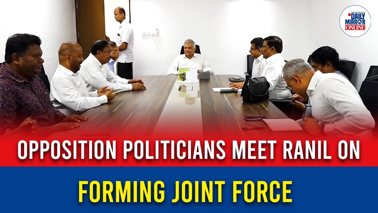 Opposition politicians meet Ranil on forming joint force